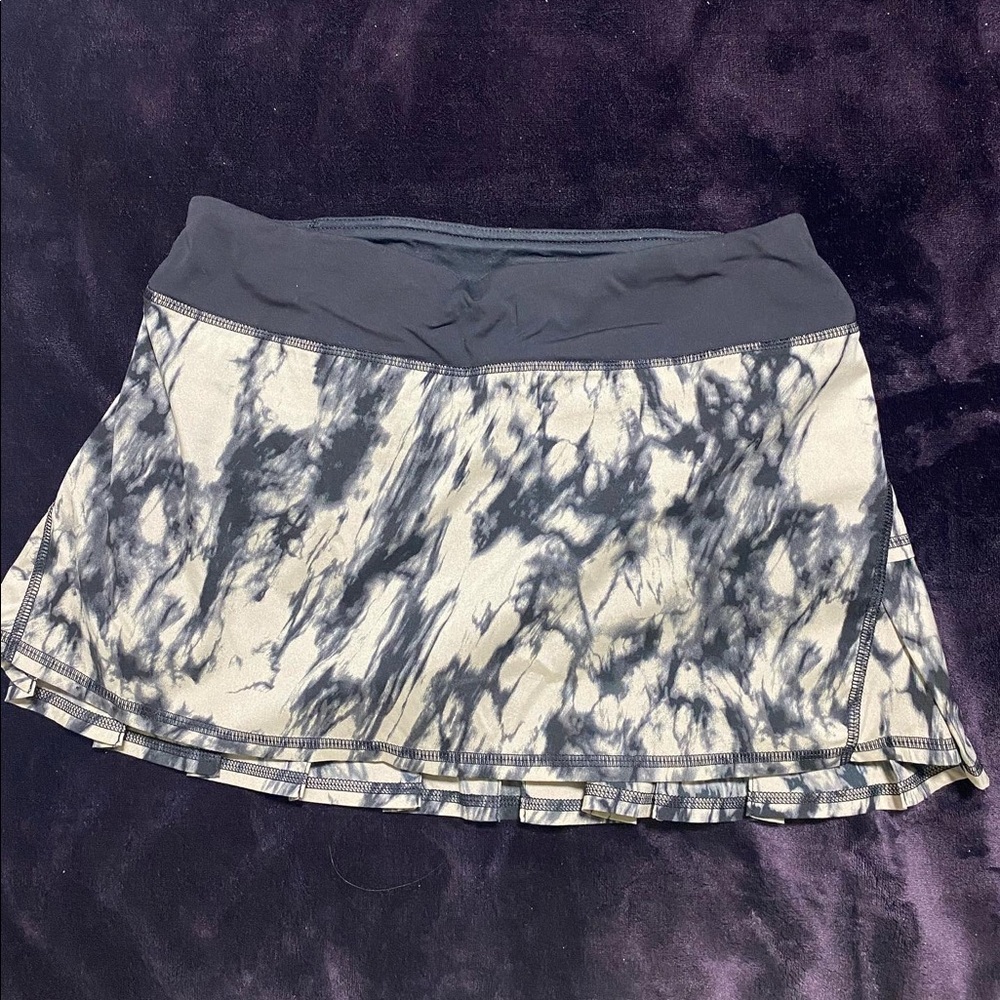 lululemon size 4 skirt